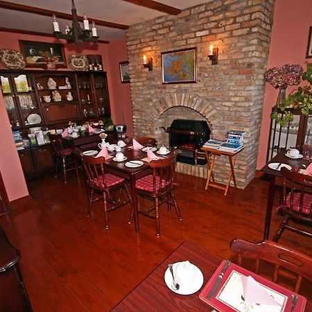 The Western Way Oughterard Bagian luar foto