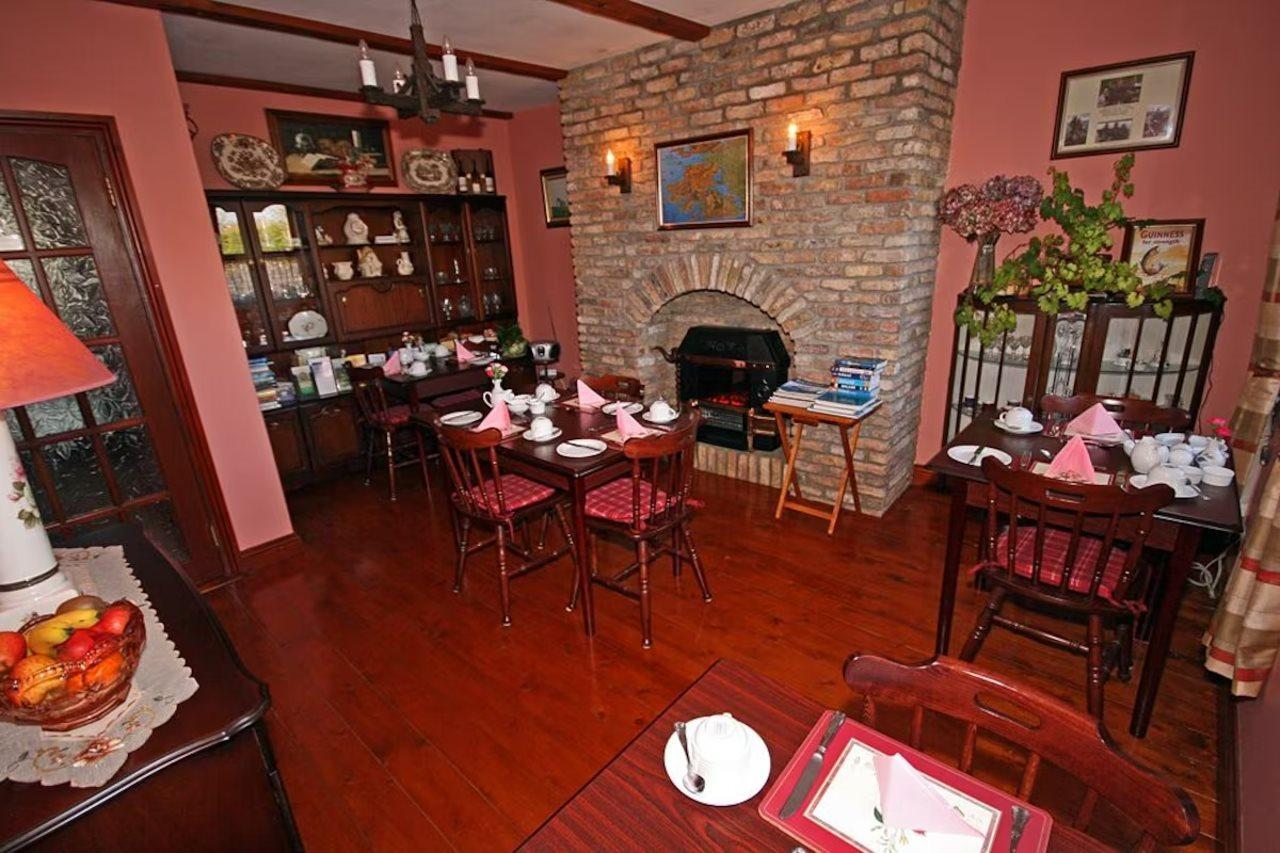 The Western Way Oughterard Bagian luar foto